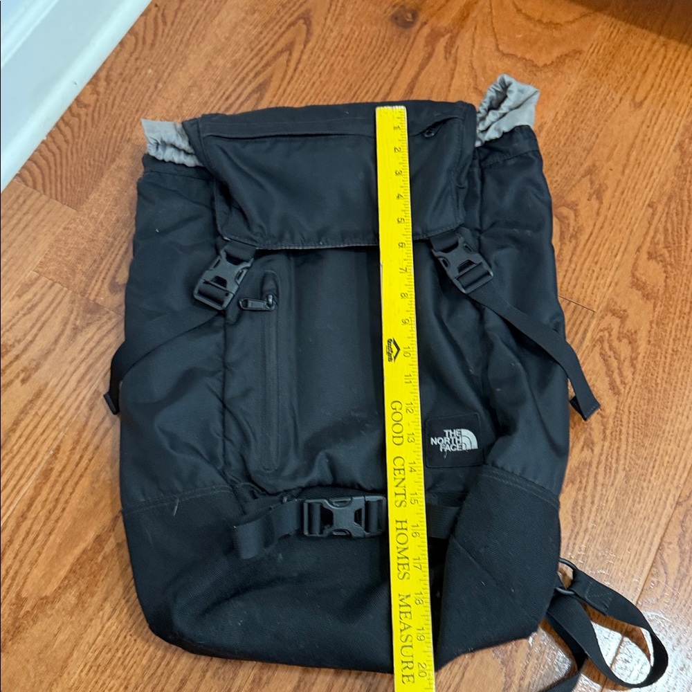 The North Face travel laptop Backpack drawstring - Picture 7 of 8